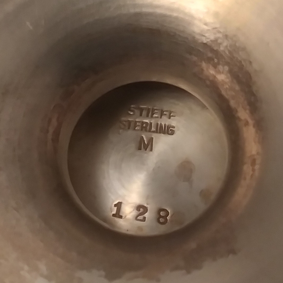 Antique tea or coffee pot - Picture 13 of 15